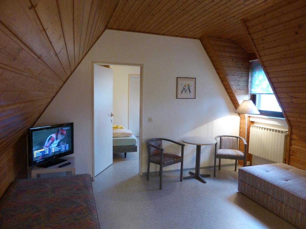 Gaestehaus An Der Rheinbruecke Altlussheim Екстериор снимка