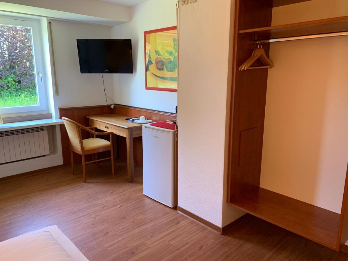 Gaestehaus An Der Rheinbruecke Altlussheim Екстериор снимка